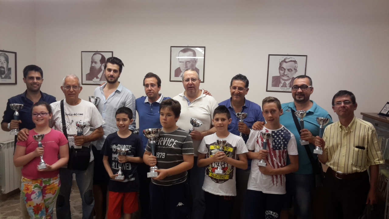 Foto di gruppo dei vincitori