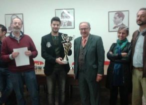 Il neo Presidente Finocchiaro e il Presidente Merendino premiano Michel Bifulco.